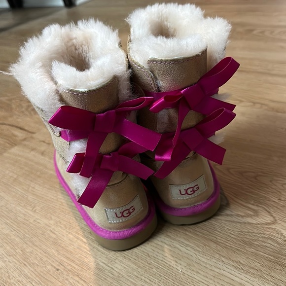 girls football boots size 3